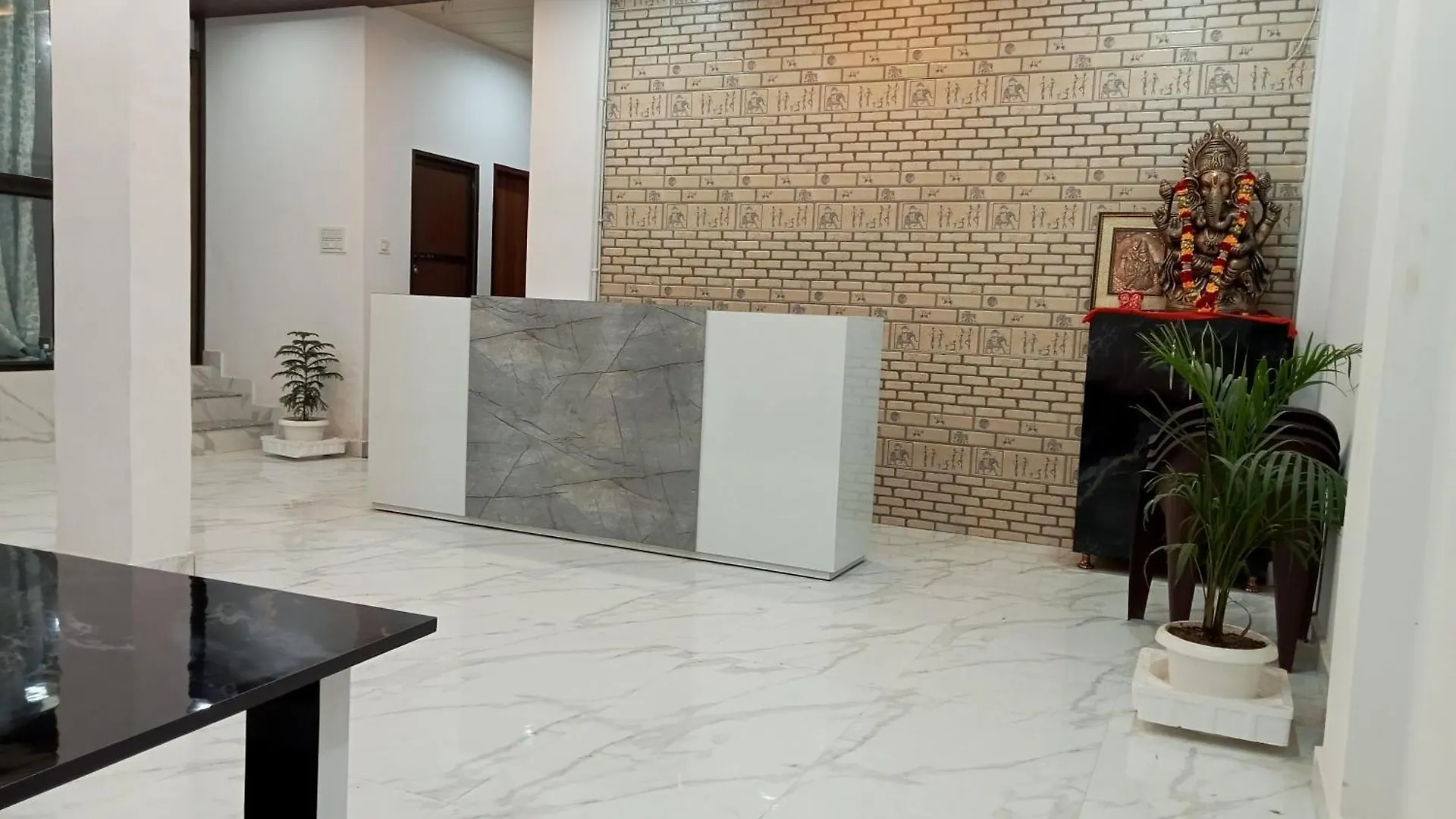 5 Petals Hotel Varanasi