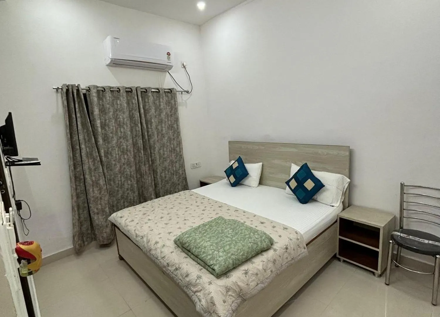 5 Petals Hotel Varanasi Guest house